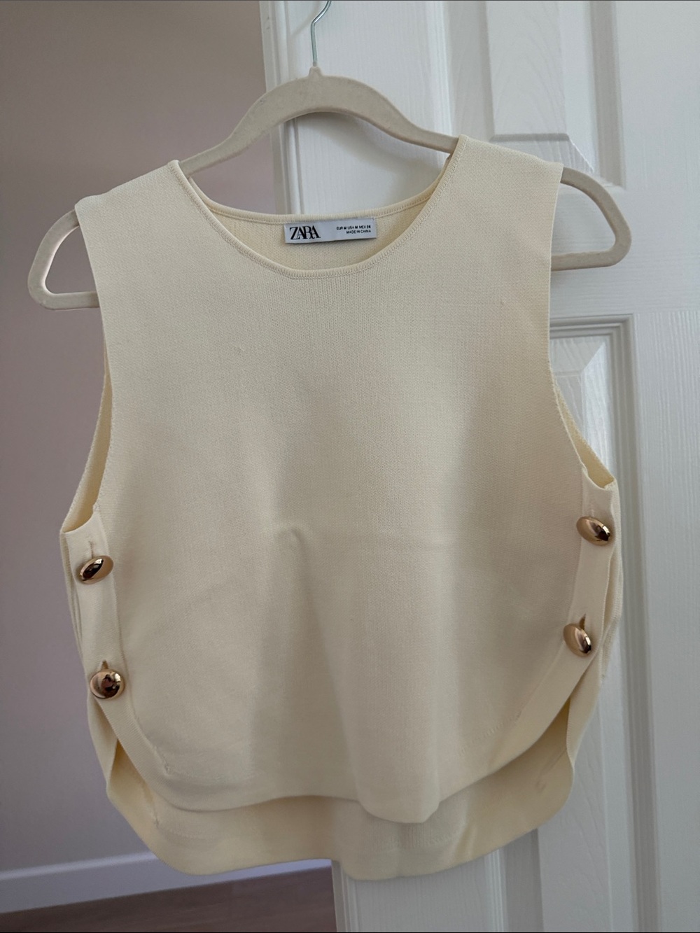 Zara Cream Sleeveless Knit Top with Gold Buttons